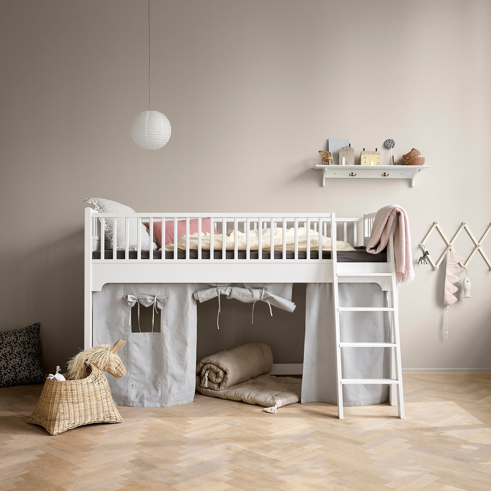 files/2020_web_021213_seaside_low_loft_bed_021791_curtain_grey_021511_shelf_w_hooks.jpg