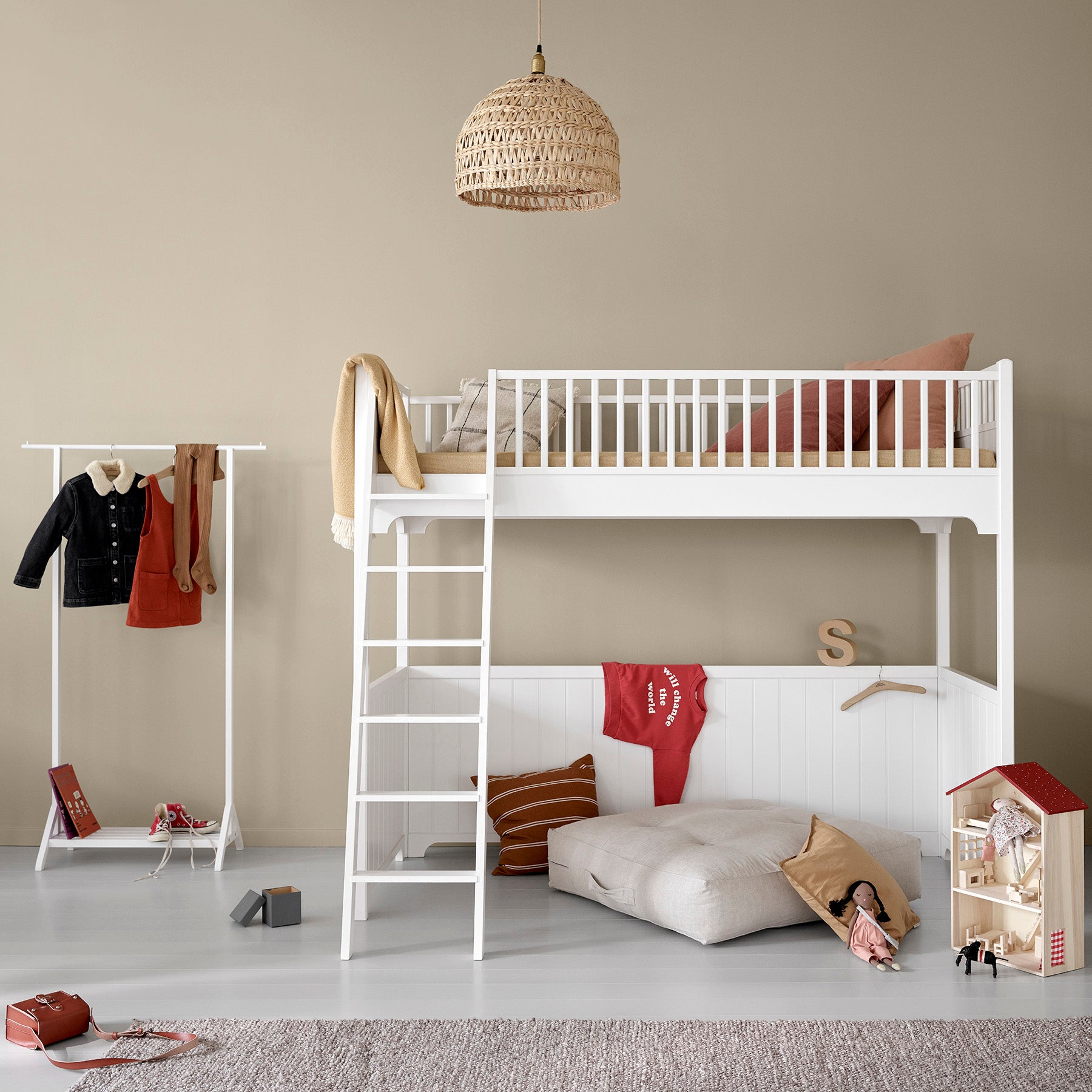 files/2020_web_021218_Seaside_loft_bed_091413_Clothes_rail_154cm_021785_Floor_Cushion_Nature.jpg
