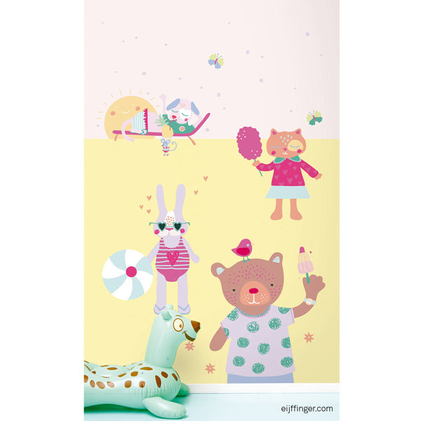 Eijffinger Rice "Everyday Magic" Tapetenwandbild Sweet Girls on holiday