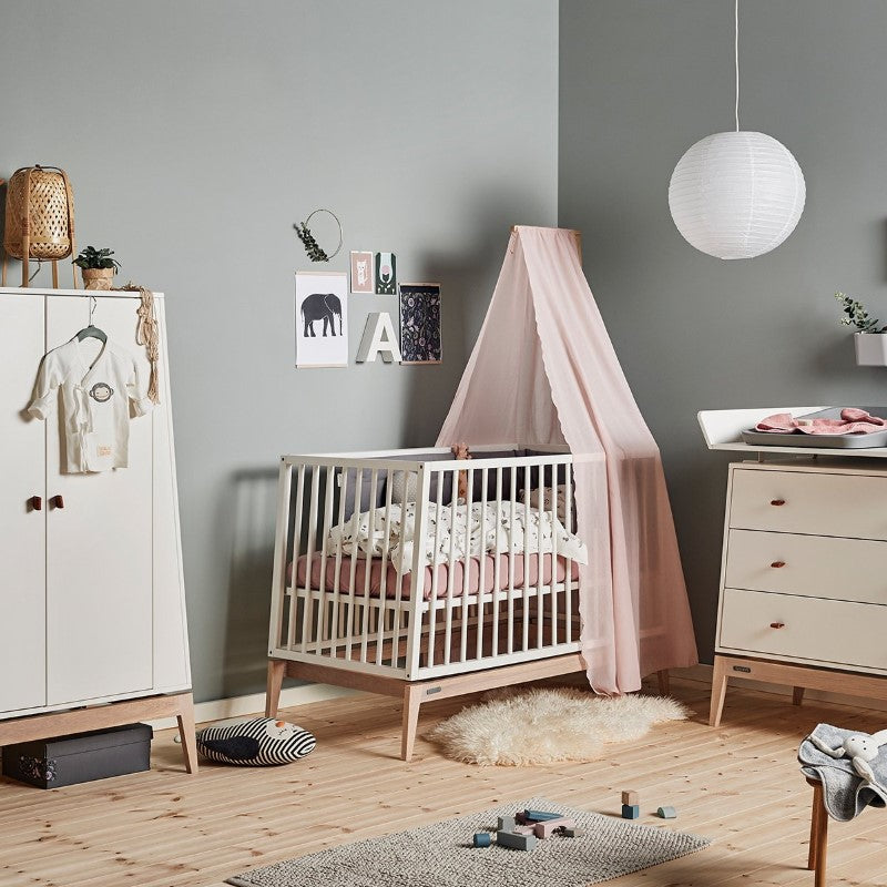files/700821-63_leander-linea-luna-canopy-babycot-dustyrose_1_1200x1200_705ad59a-a9c0-41eb-9d29-2ffa3987985f.jpg