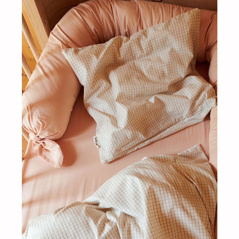 Dear April Bettschlange in 'Appleblossom'