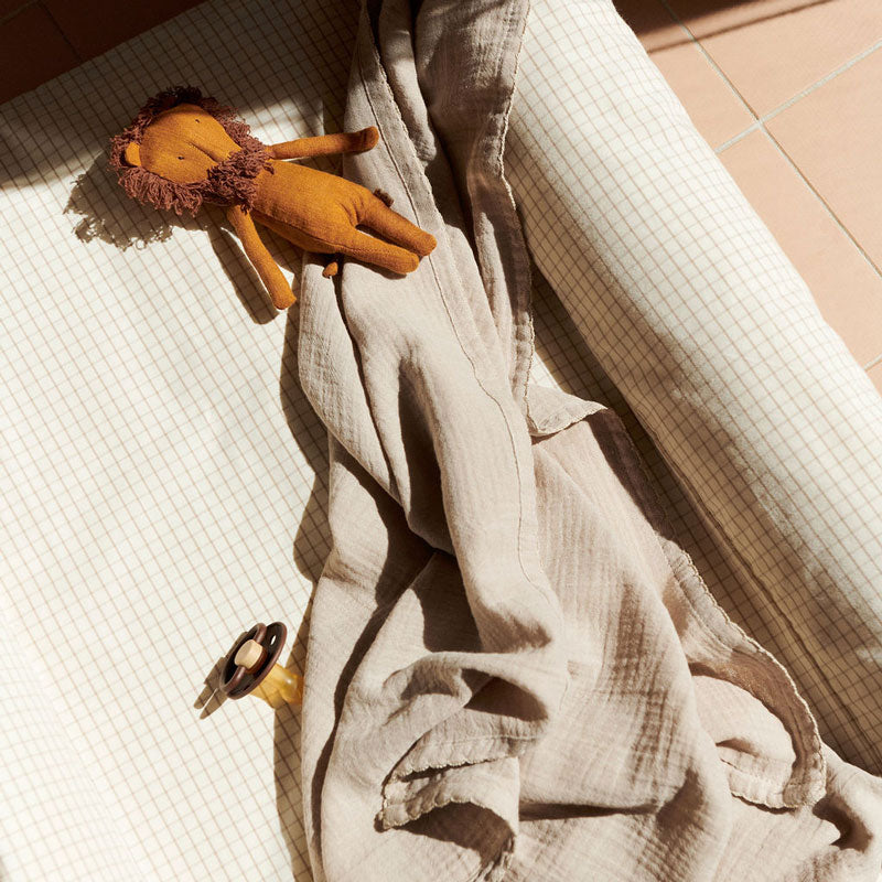 Dear April Kleines Wickelkissen 'Mini Check' 58x65cm