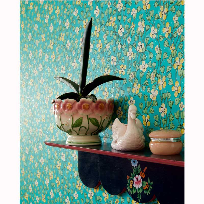 Eijffinger Rice "Everyday Magic two" Tapete grün mit Blumenranken creme/ocker/grün