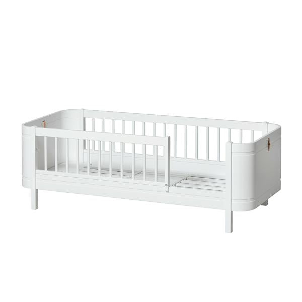 Oliver Furniture Wood Mini+ Babybett inklusive Umbauset Juniorbett 0-9 Jahre weiß