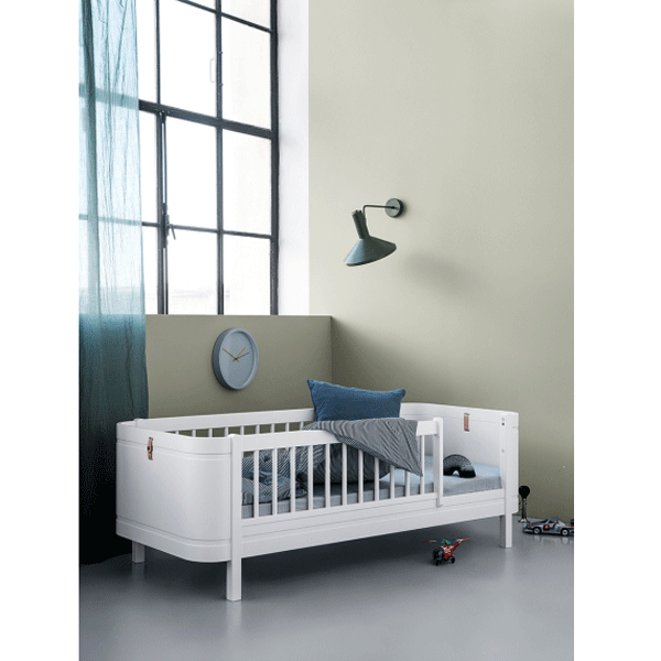 Oliver Furniture Wood Mini+ Babybett inklusive Umbauset Juniorbett 0-9 Jahre weiß
