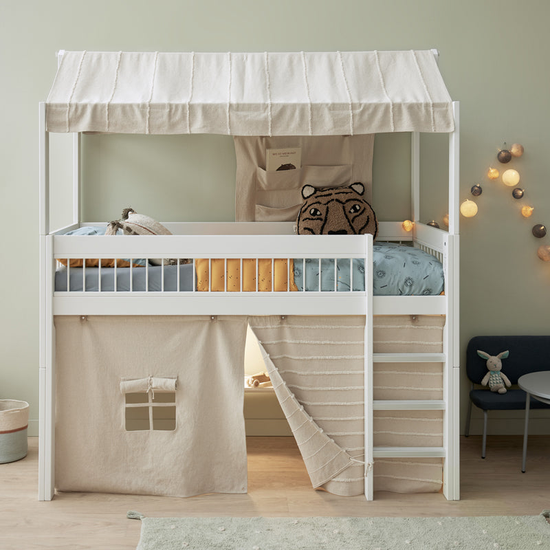 Hier abgebildet mit Spielvorhang 'Essence' in natural