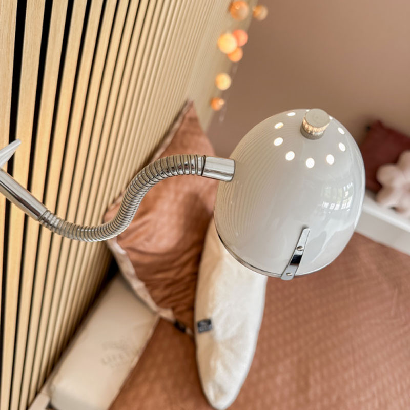 LIFETIME Klemmlampe weiß mit Kante in Chrom