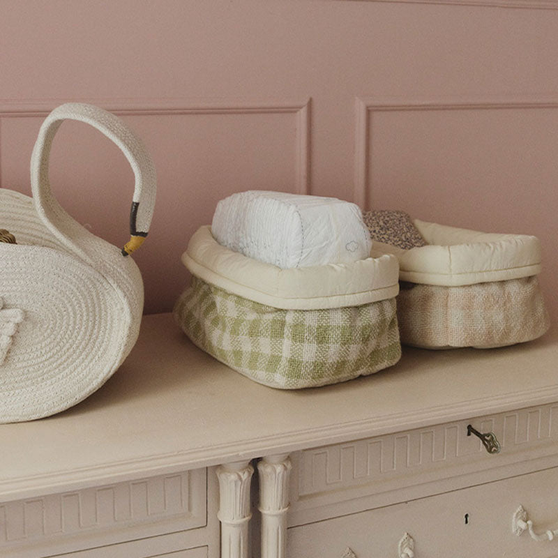 Lorena Canals "Swan Lake" gesteppter Korb Matcha 30x20x20 cm