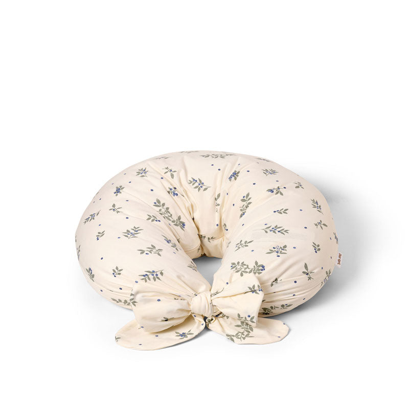 Dear April Stillkissen mit langen Bändern 'Blueberries'