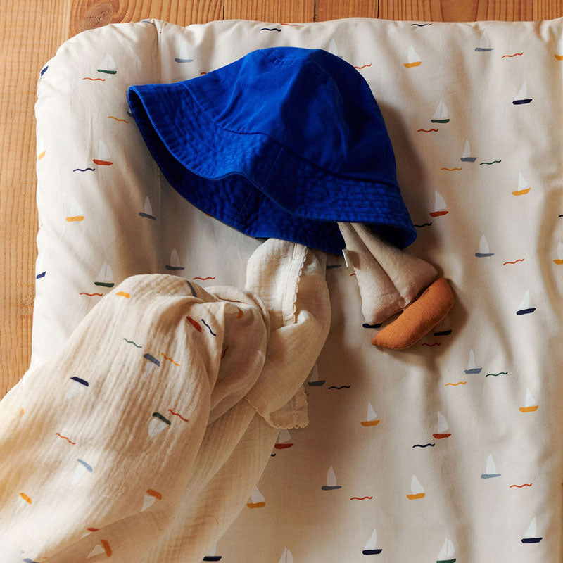 Dear April Kleines Wickelkissen 'Pond Boats' 58x65cm