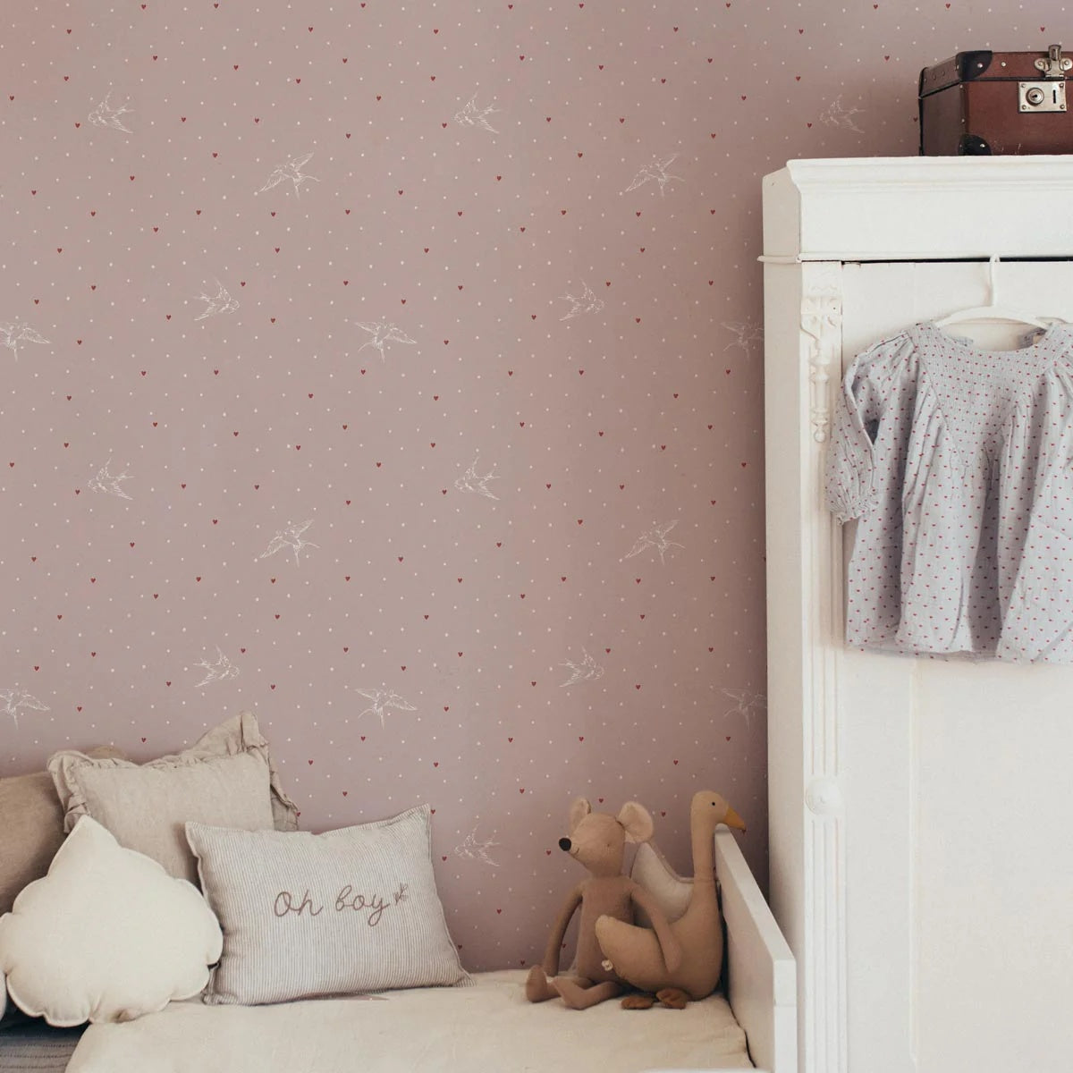 Dekornik Tapete zarte Schwalben pink 50x280cm