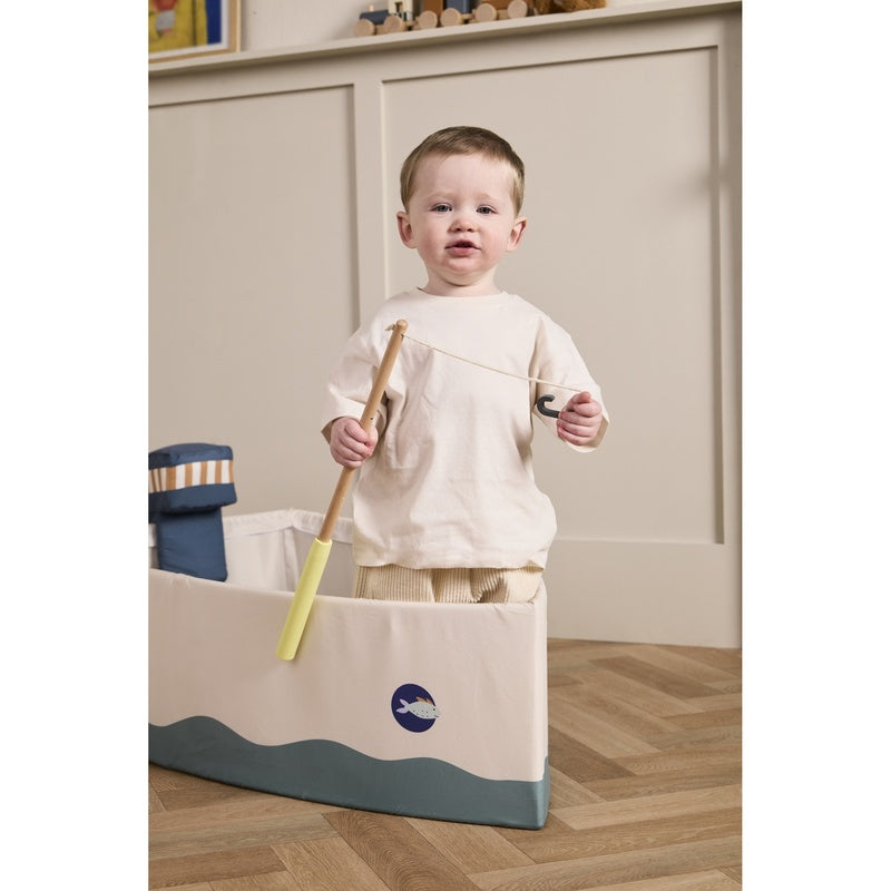 Kids Concept Fischerboot aus Stoff mit Angelset