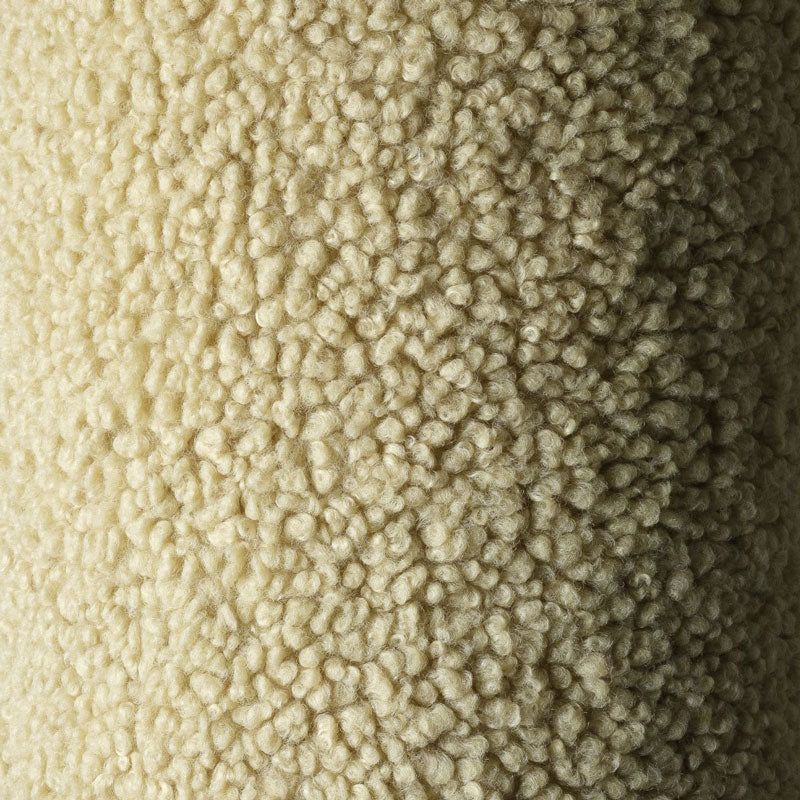 Wigiwama kleiner Sitzsack Bär aus Teddy-Stoff in 'Matcha', 70x60cm