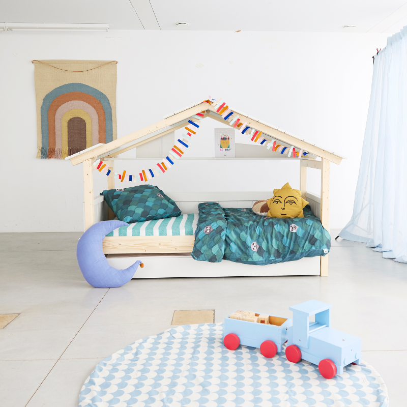 Mathy by Bols 'Star Light Single Model 3' Montessori Einzelbett 90x200cm mit Bettschublade - in 26 Farben erhältlich