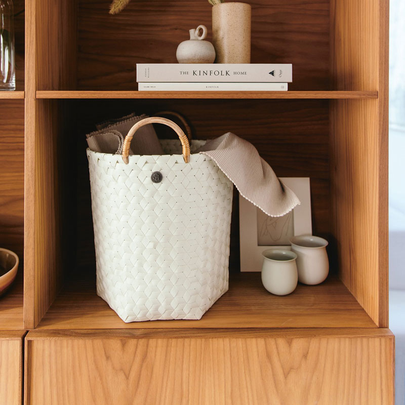 Hier abgebildet in 'white'