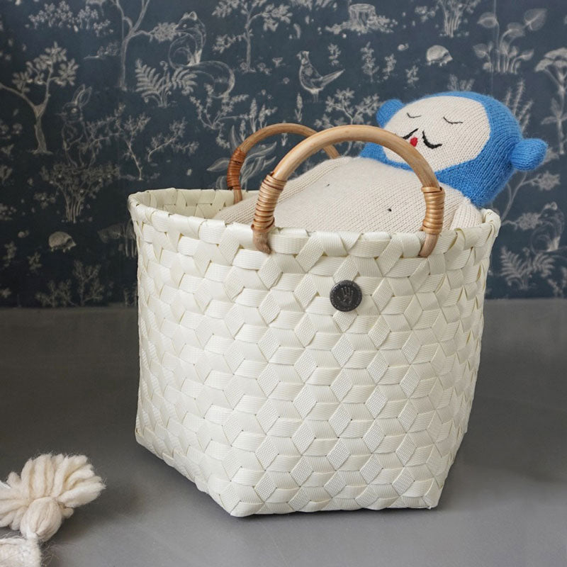 Hier abgebildet in 'white'