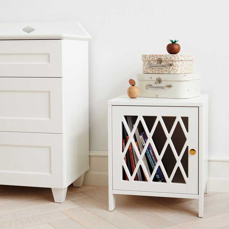 Cam Cam nostalgischer Nachttisch 'Harlequin' in weiß 47x40cm