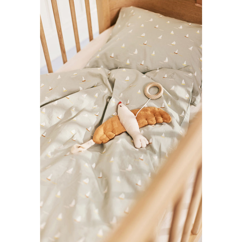 Dear April Juniorbettwäsche in 'Sailboats' 100x135cm