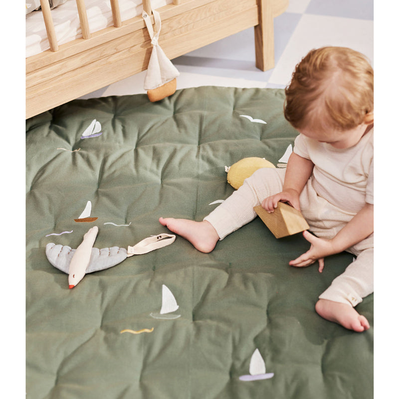 Dear April Bestickte Spielmatratze in 'Sailboats'