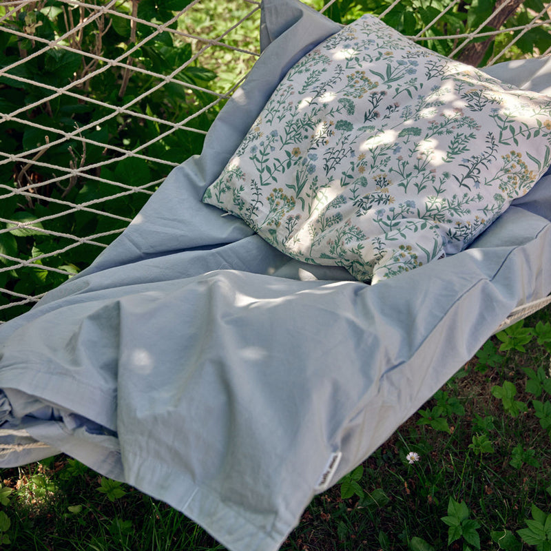 Dear April Juniorbettwäsche in 'Summer Flowers' 100x135cm