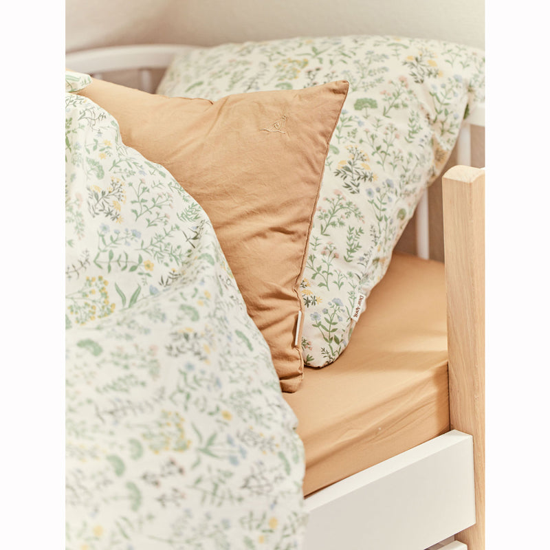 Oliver Furniture 'Dear April' Juniorbettwäsche in 'Summer Flowers' 100x135cm