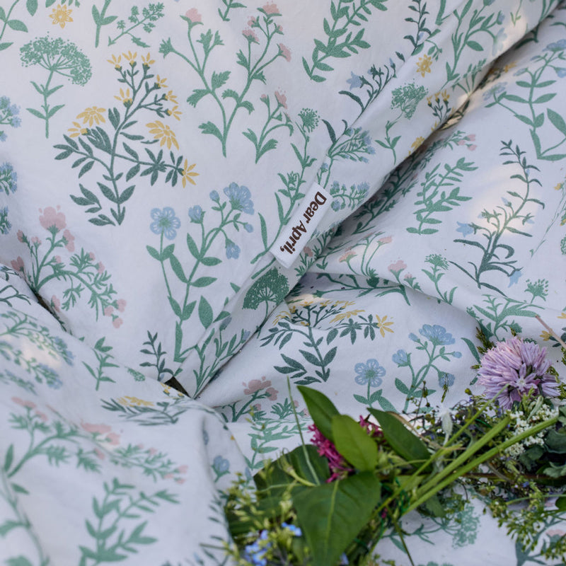 Dear April Bettwäsche in 'Summer Flowers' 135x200cm
