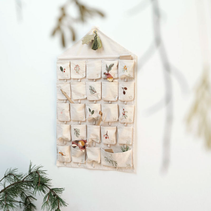 files/fabelab_adventskalender_yule-greens-embroidery_natural_2.jpg