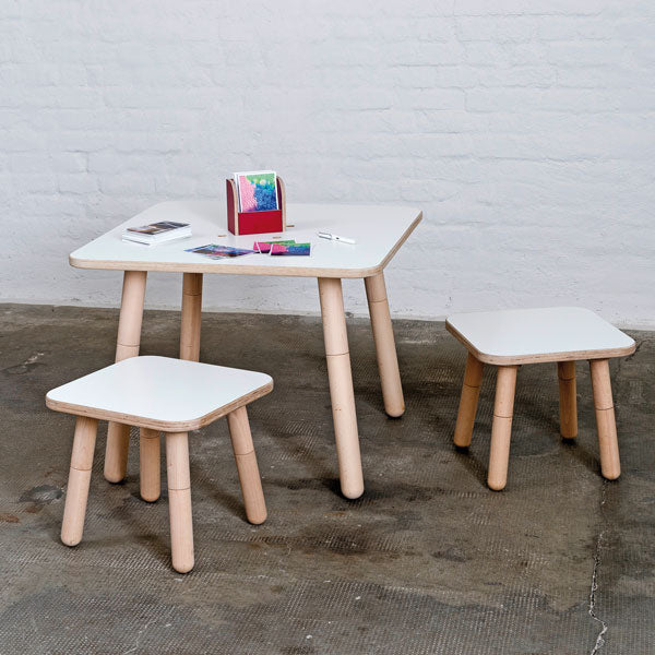 Pure Position Growing Table 80x80cm – der Kindertisch, der mitwächst in weiß