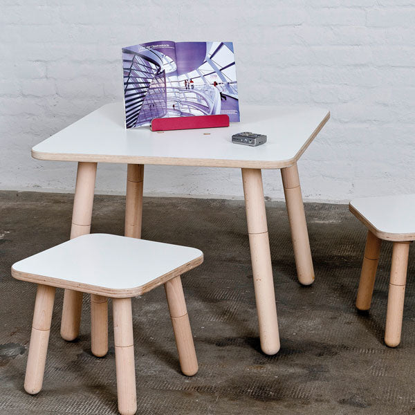 Pure Position Growing Table 80x80cm – der Kindertisch, der mitwächst in weiß