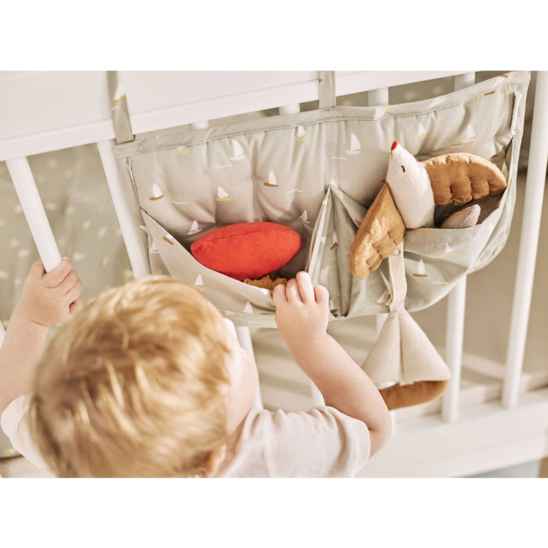 Oliver Furniture 'Dear April' Betttasche in 'Sailboats'