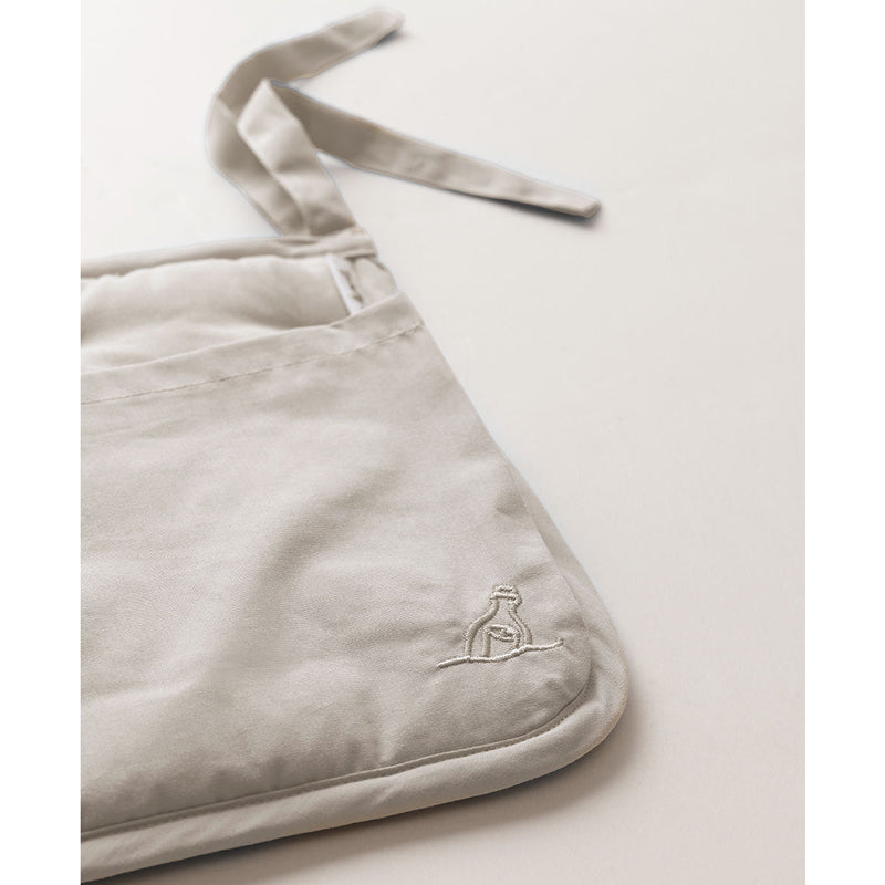 Dear April Betttasche in 'Little Mouse'