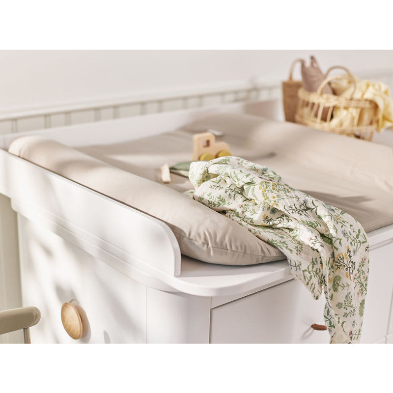 Oliver Furniture 'Dear April' Großes Wickelkissen in 'Little Mouse' 65x74cm