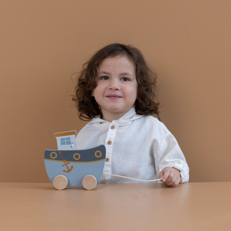 Little Dutch Holzspielzeug Nachziehboot "Sailors Bay" in blau