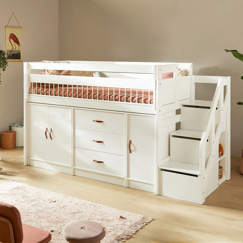 Bett mit Extra-Sicherheitserhöhung