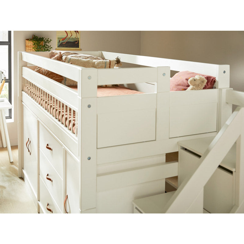 Bett mit Extra-Sicherheitserhöhung