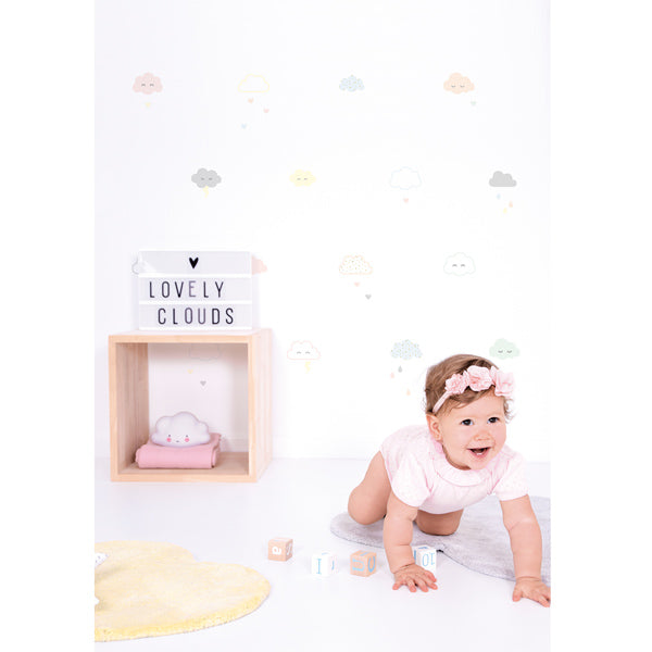 Lilipinso Wandsticker A3 in weiß mit Wolken in Pastellfarben