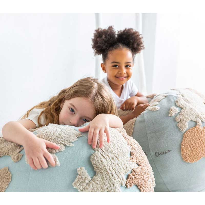 Lorena Canals Sitzpouf 'World Map' aus Baumwolle in blau/sand ca. Ø 50cm