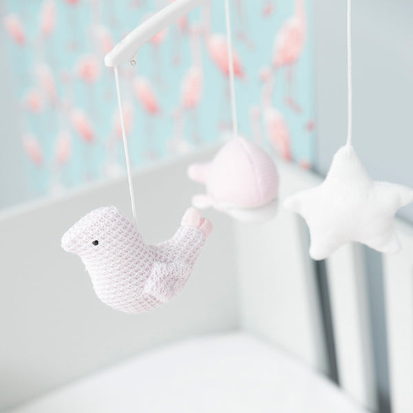 Baby's Only Musik-Mobile in klassisch rosa-babyrosa-weiß mit Gestell