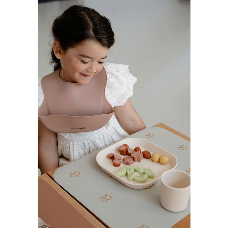 NouiNoui Tischset in 'olive haze gray' 42 x 34 cm