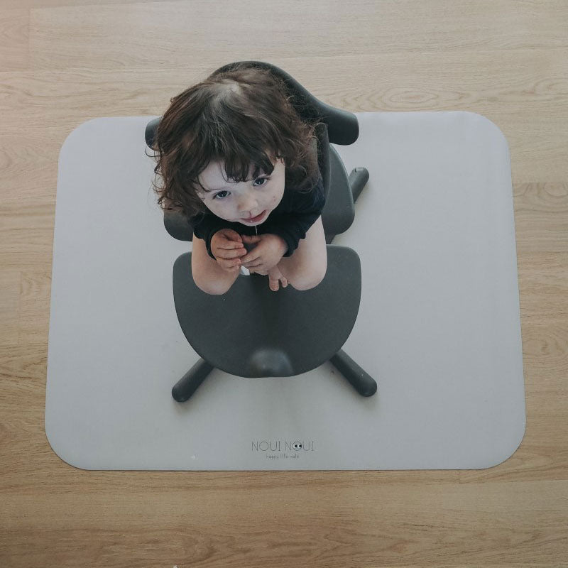 NouiNoui Bodenmatte in 'dusty olive' 120 x 95 cm