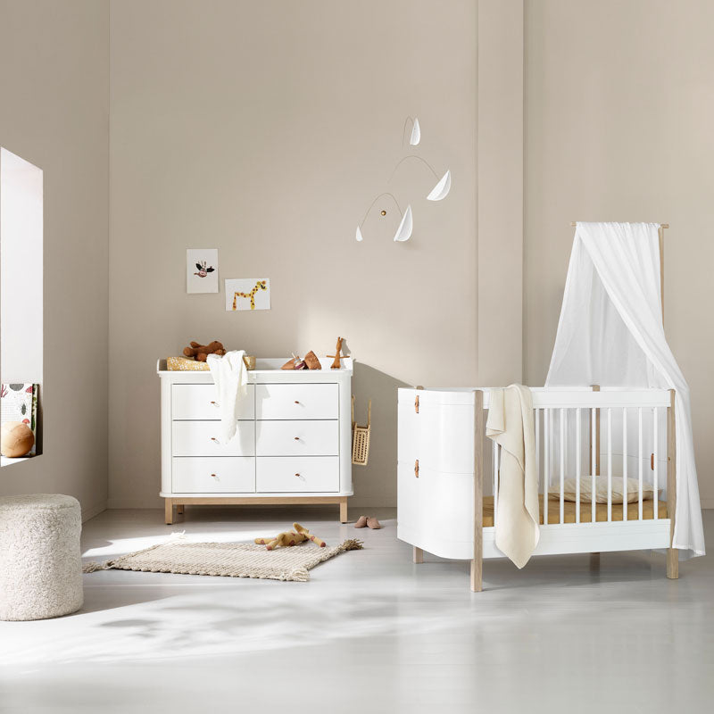 Oliver Furniture Wood Mini+ Babybett inklusive Umbauset Juniorbett 0-9 Jahre weiß/Eiche