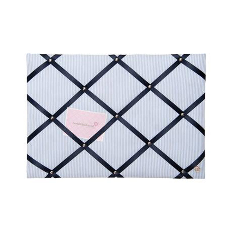 Paula&Ferdinand Memoboard Vichy-Streifen hellblau mit dunkelblauem Satinband 45x65cm