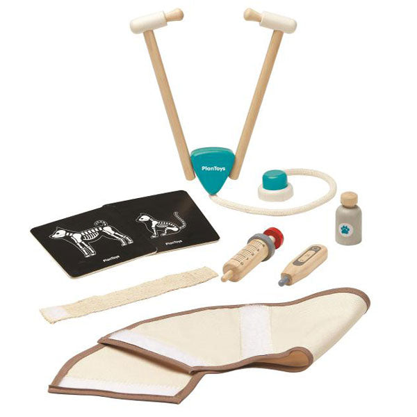 Plantoys Kinderspielzeug Tierarzttasche mit Zubehör 9 tlg. aus Naturholz und Stoff