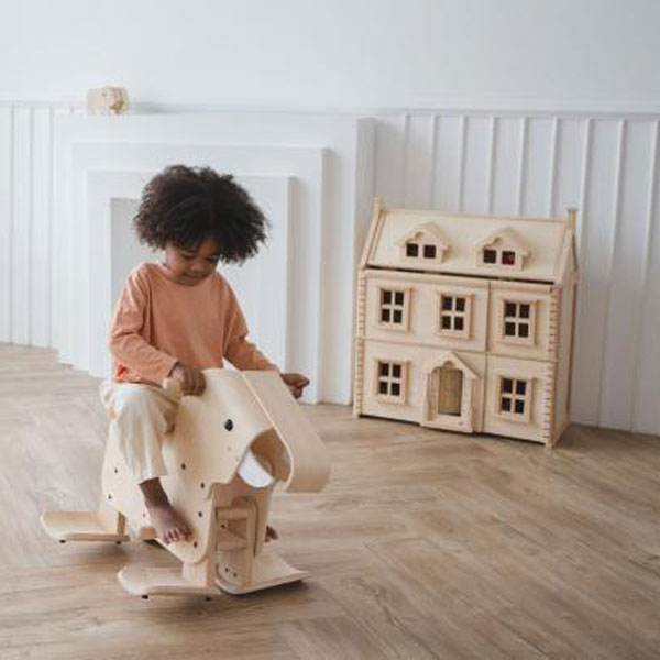 Plantoys viktorianisches XL Puppenhaus aus Naturholz in 64x73x32cm