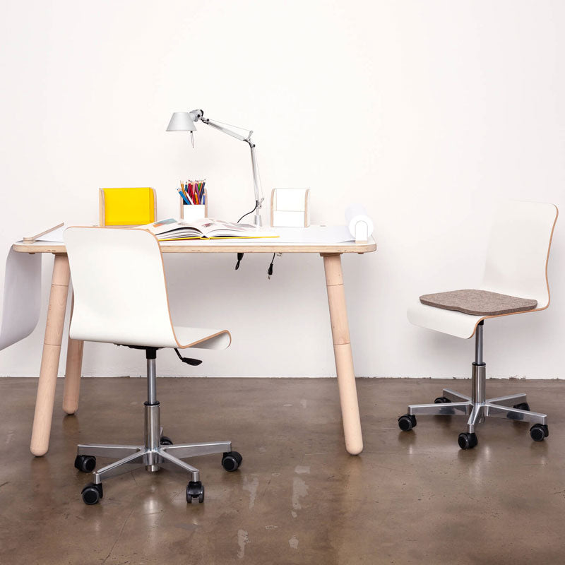 Pure Position Kinder- und Jugenddrehstuhl STUDDY - stufenlos verstelltbar. 6-16 Jahre