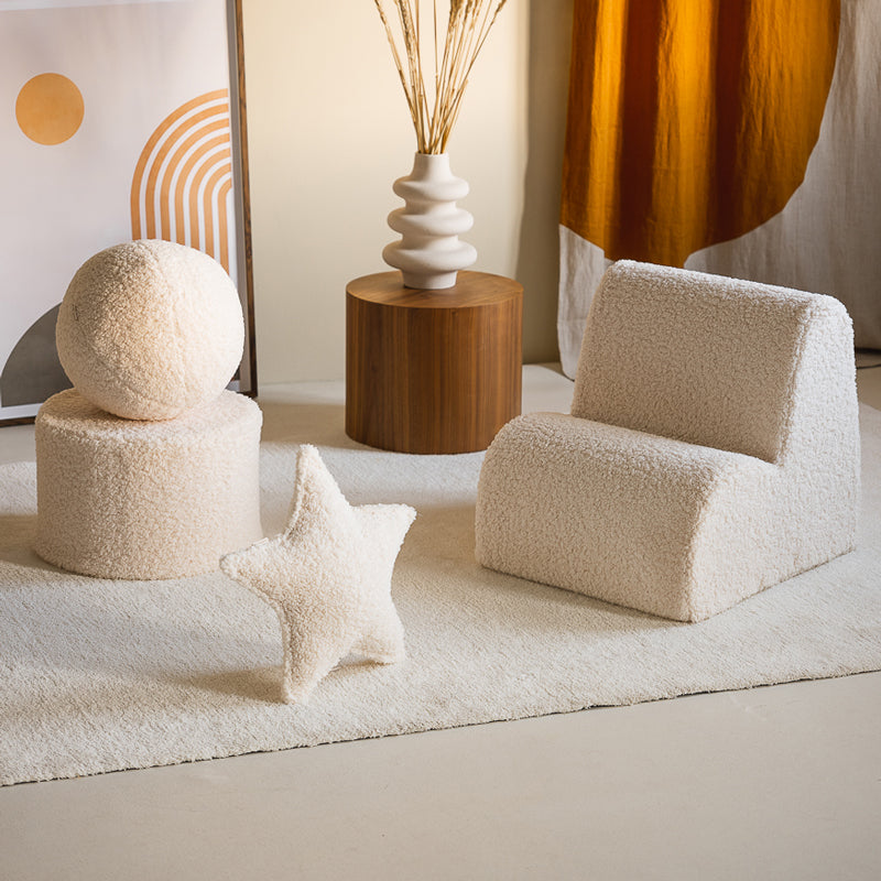 Wigiwama Cloud Chair `Cream White´ aus Teddy-Stoff 60x50cm