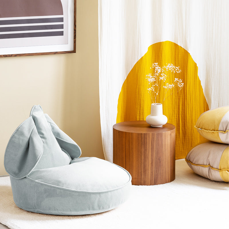 Wigiwama kleiner Sitzsack Hase aus Samt in 'Misty Green', 75x60cm